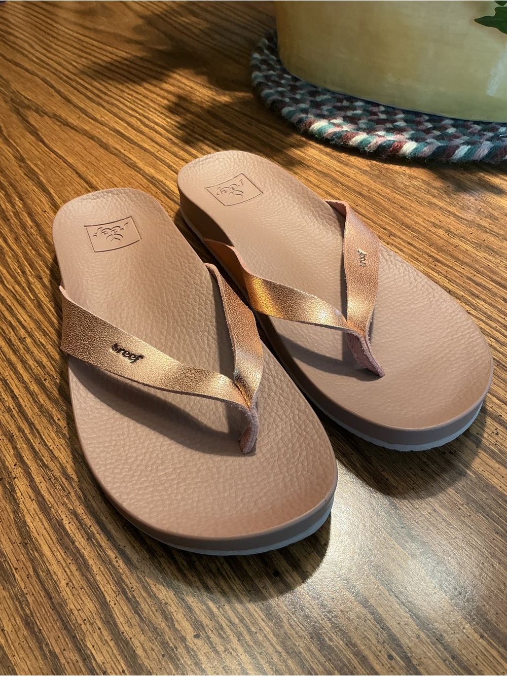 Reef Cushion Court Vegan Women’s Flip Flop Sandal Size 7 - Picture 4 of 9